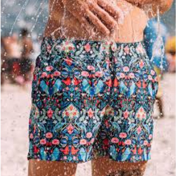 PANGEA Men’s boardshorts swim trunks XL
Pelican tropical Hawaiian floral art - Picture 4 of 10